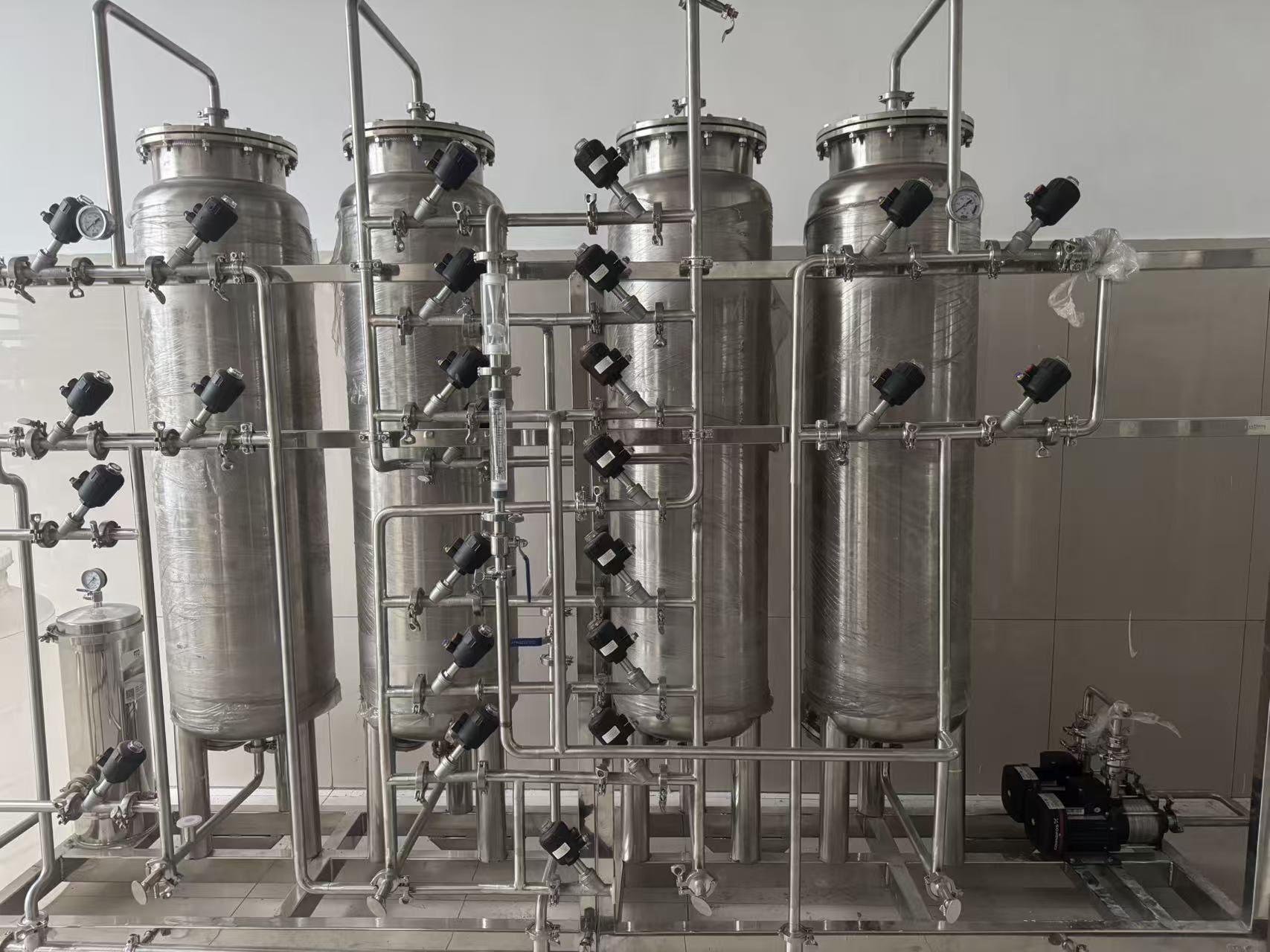 天门市某药业有限公司1.0T纯化水设备进厂